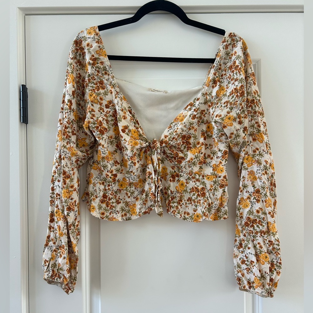 Altar’d State Floral Long Sleeve Tie-Front Peasant Cropped Top Sz M